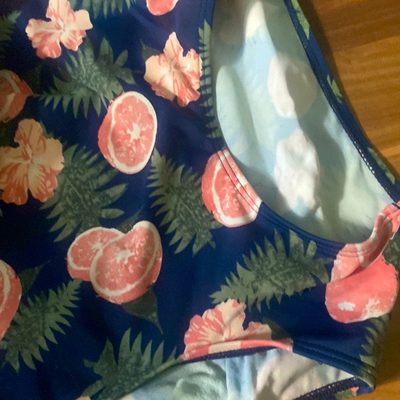 Grapefruit swimsuit - Picture 4 of 6